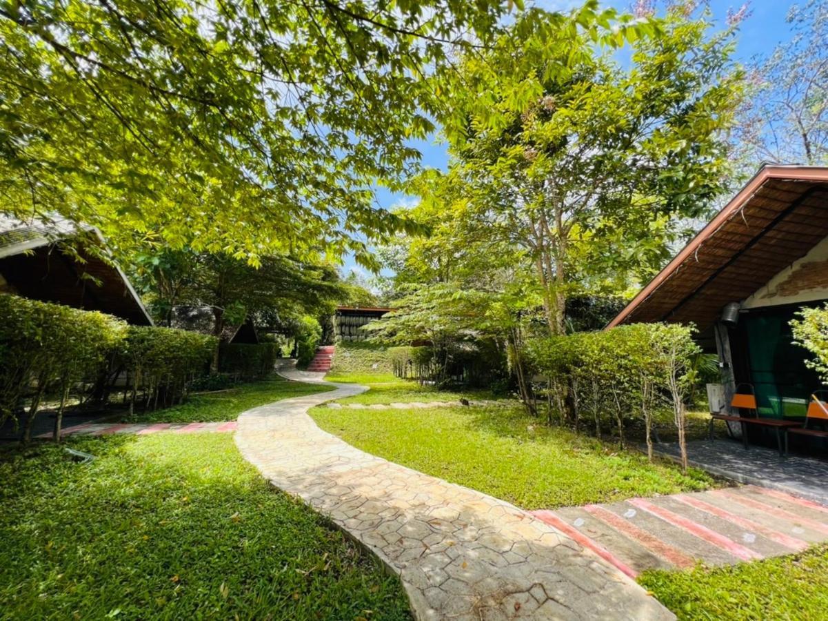 Phayam Valley Homestay Koh Phayam Buitenkant foto