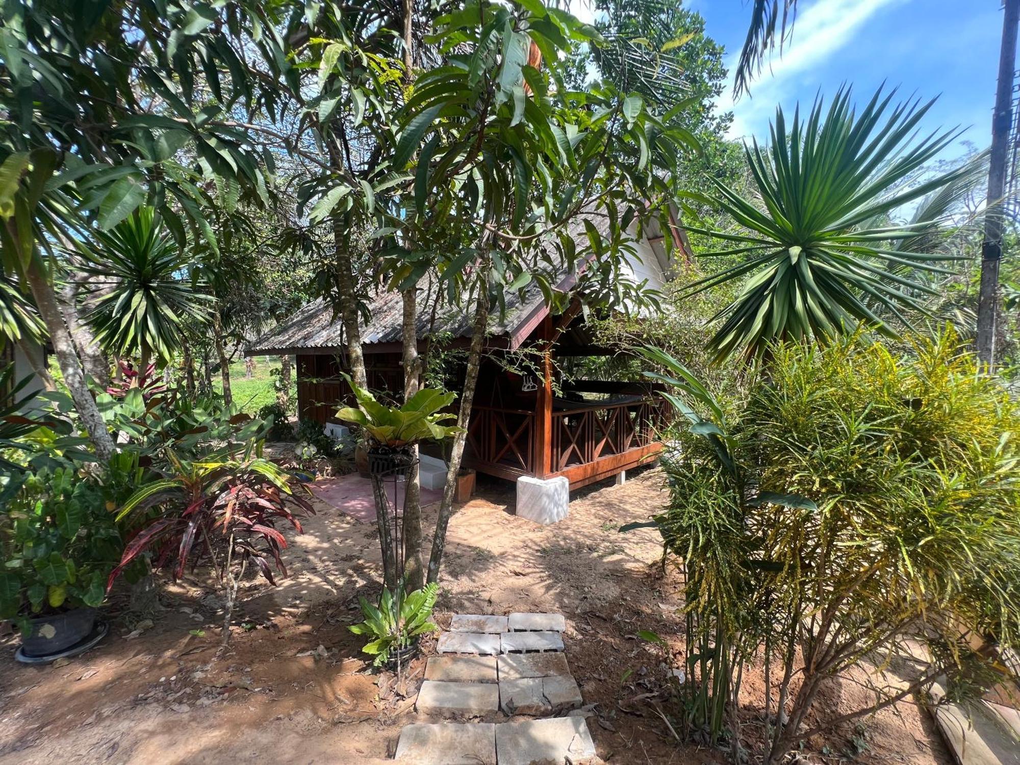 Phayam Valley Homestay Koh Phayam Buitenkant foto