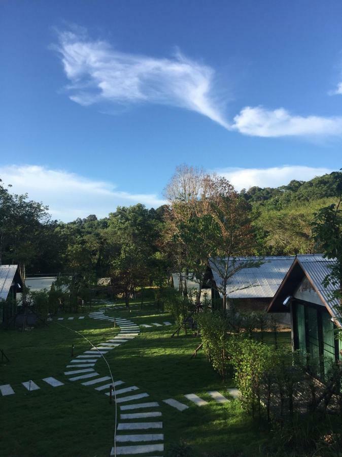 Phayam Valley Homestay Koh Phayam Buitenkant foto